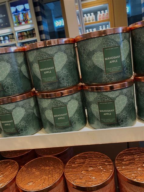 mahogany apple candle draco malfoy.